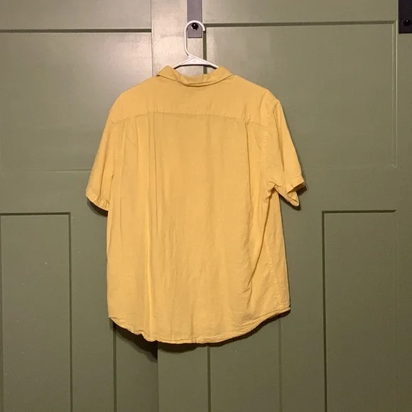 🧡 Old Navy Pale Yellow Everyday Shirt - Picture 6 of 6